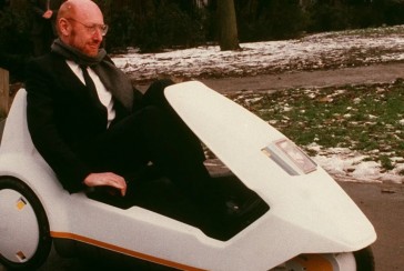 In addition to his inventions, the poems he wrote and the marathons he ran were also known: Who is Clive Sinclair?