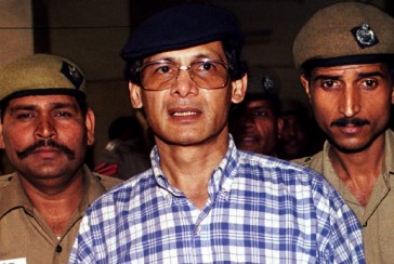 Who is the 'hippie killer' Charles Sobhraj, the subject of 'The Serpent'?