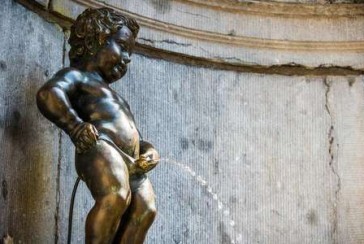 Who made the peeing boy statue?