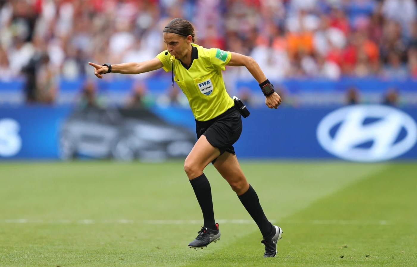 The first female referee to take part in the European Championship: Who is Stephanie Frappart?