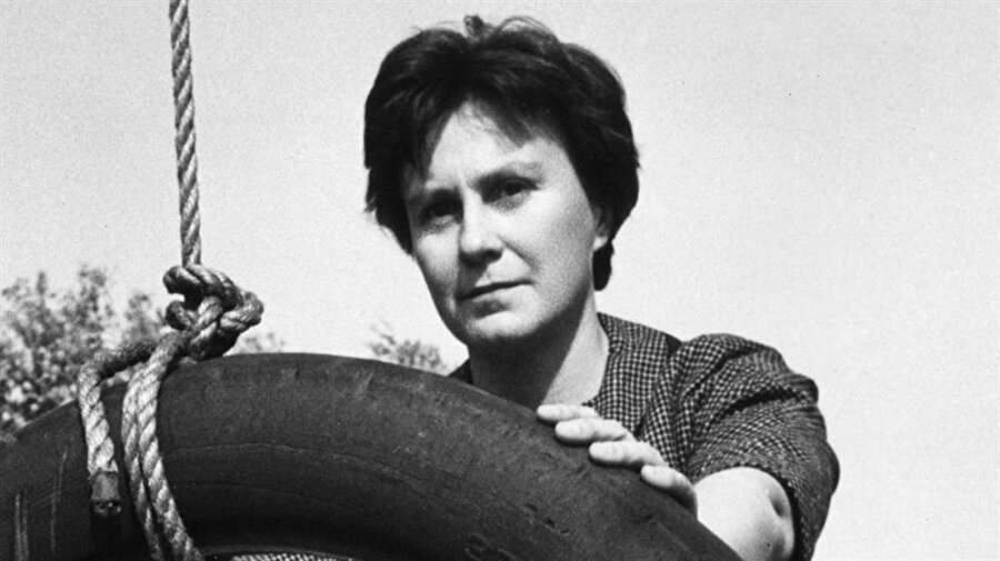 She became one of the most famous writers in the world with a single novel: Who is Harper Lee?