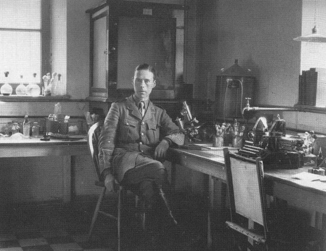 Discoverer of bacteriophages: Who is Frederick Twort?