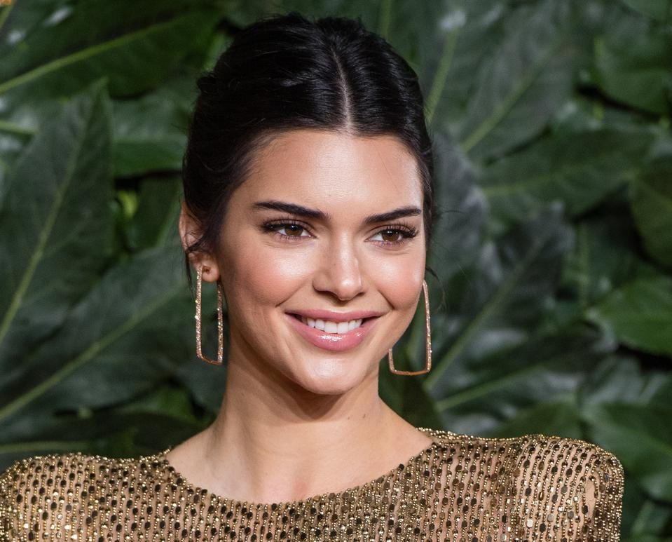 Model making a quick entrance to the world of fashion: Who is Kendall Jenner?