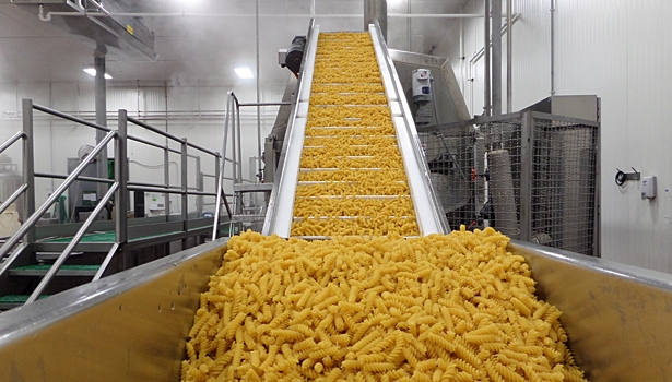 Who made the invention that made pasta production industrial?