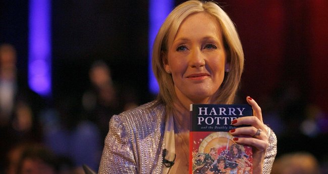 Are there anyone who have become rich by writing novels? Why not? For example: J. K. Rowling, creator of Harry Potter