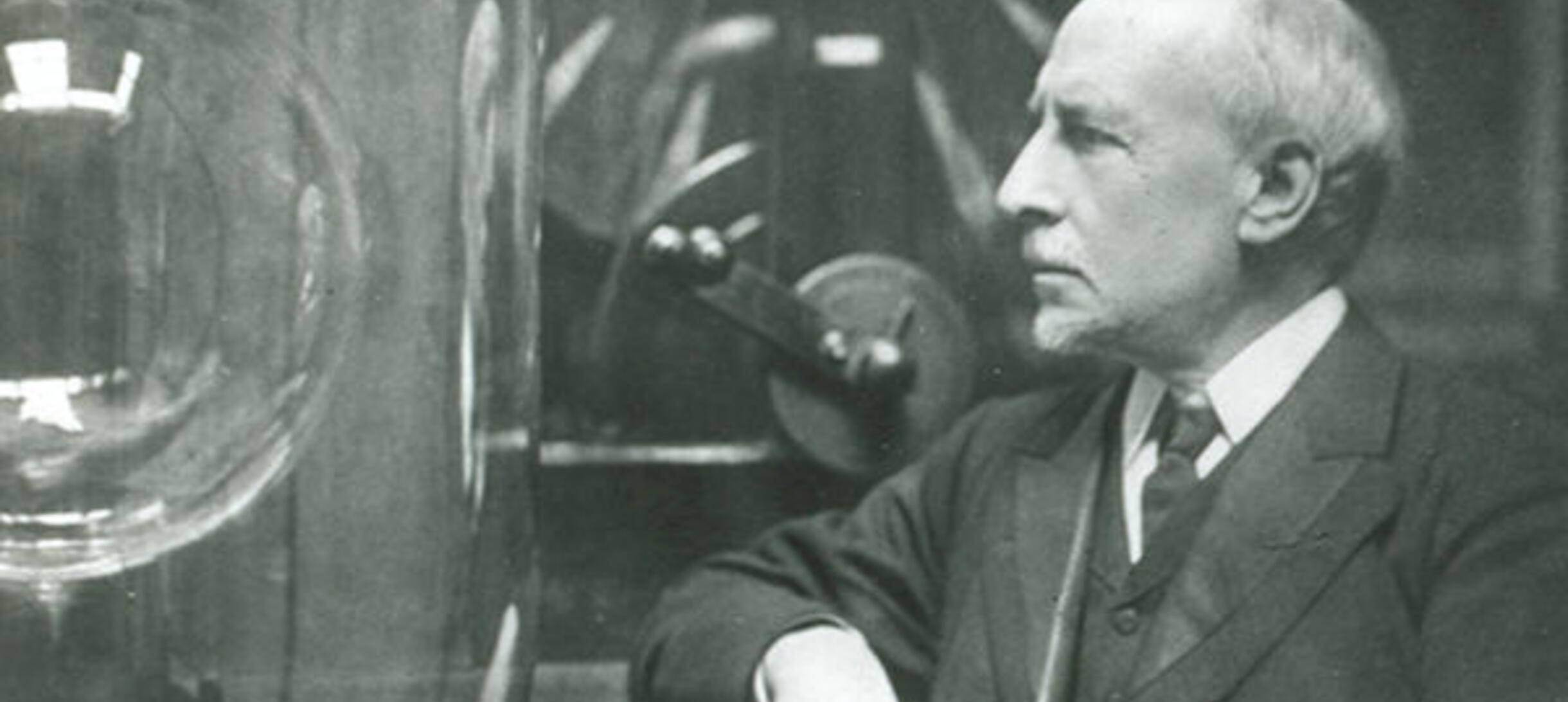 His curiosity was to discover how substances behave at low temperature: Who is James Dewar?