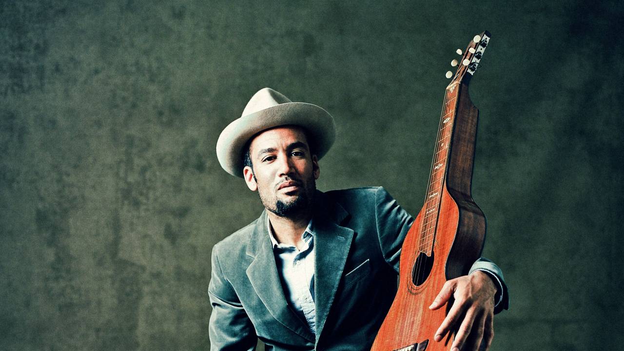 The musician who manages to get good tone from the guitar: Who is Ben Harper?