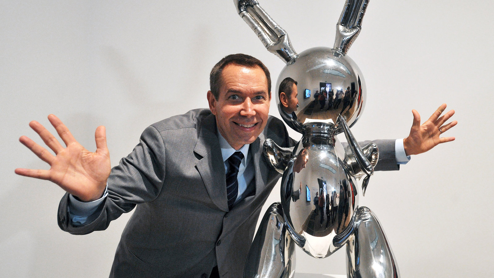 Before entering the art world, he was a Wall Street broker: Jeff Koons