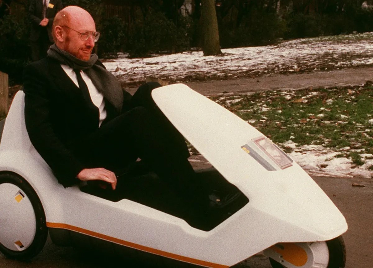 In addition to his inventions, the poems he wrote and the marathons he ran were also known: Who is Clive Sinclair?