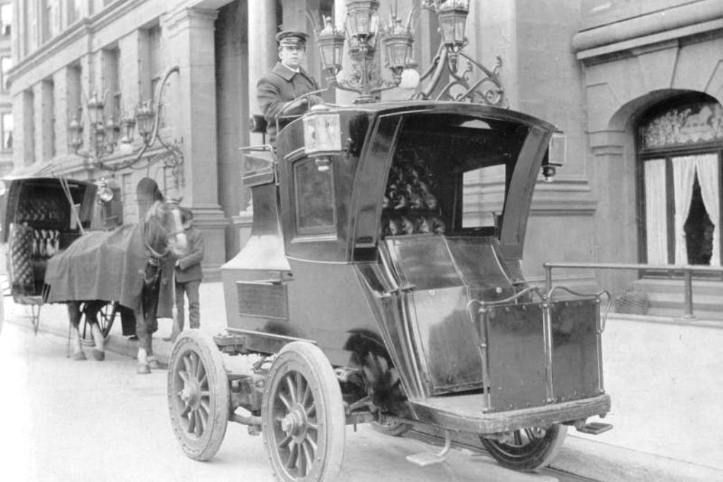 Believe it or not: In 1897, the first electric taxis appeared on the streets of New York!