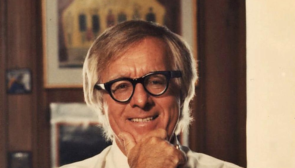 The novel Fahrenheit 451 is considered the epitome of dystopia: Who is Ray Bradbury?