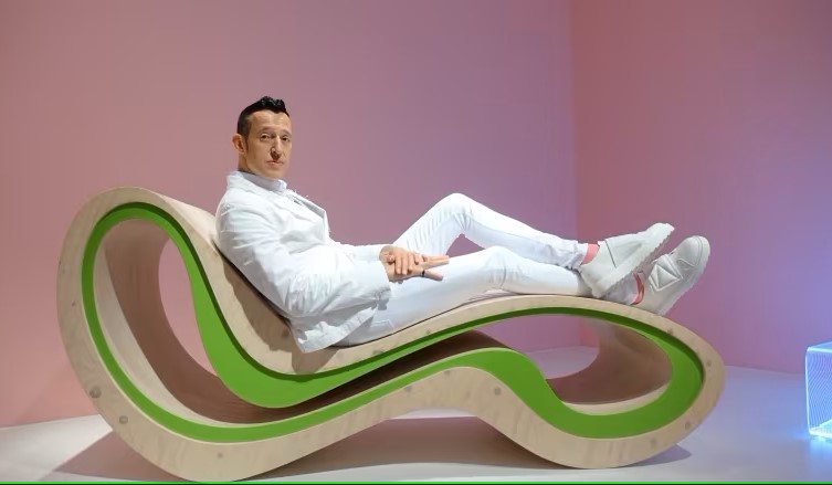 He prefers plastic in his designs, which is why he is subject to criticism: Who is Karim Rashid?