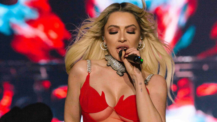 The star name of Turkish pop music in the 2010s: Who is Hadise?