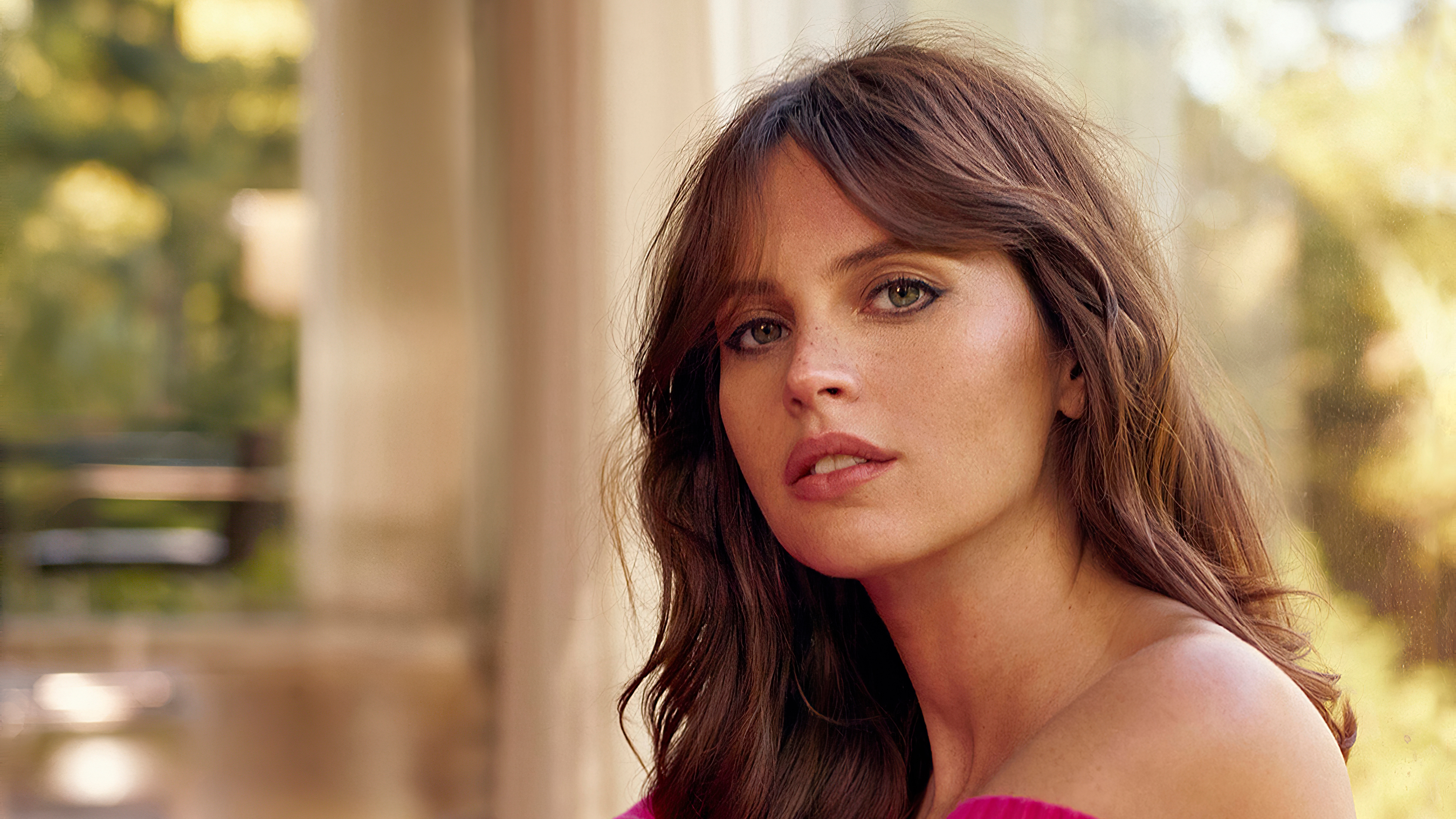 The lead actress of "One", which will be broadcast as a series of Formula 1: Who is Felicity Jones?