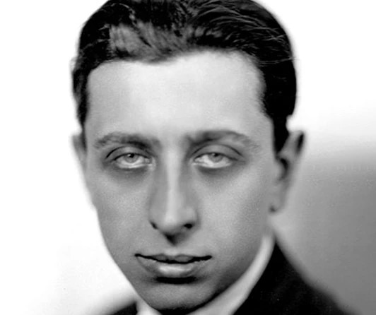 He believed that he could reach reality through hypnosis: Who is Robert Desnos?